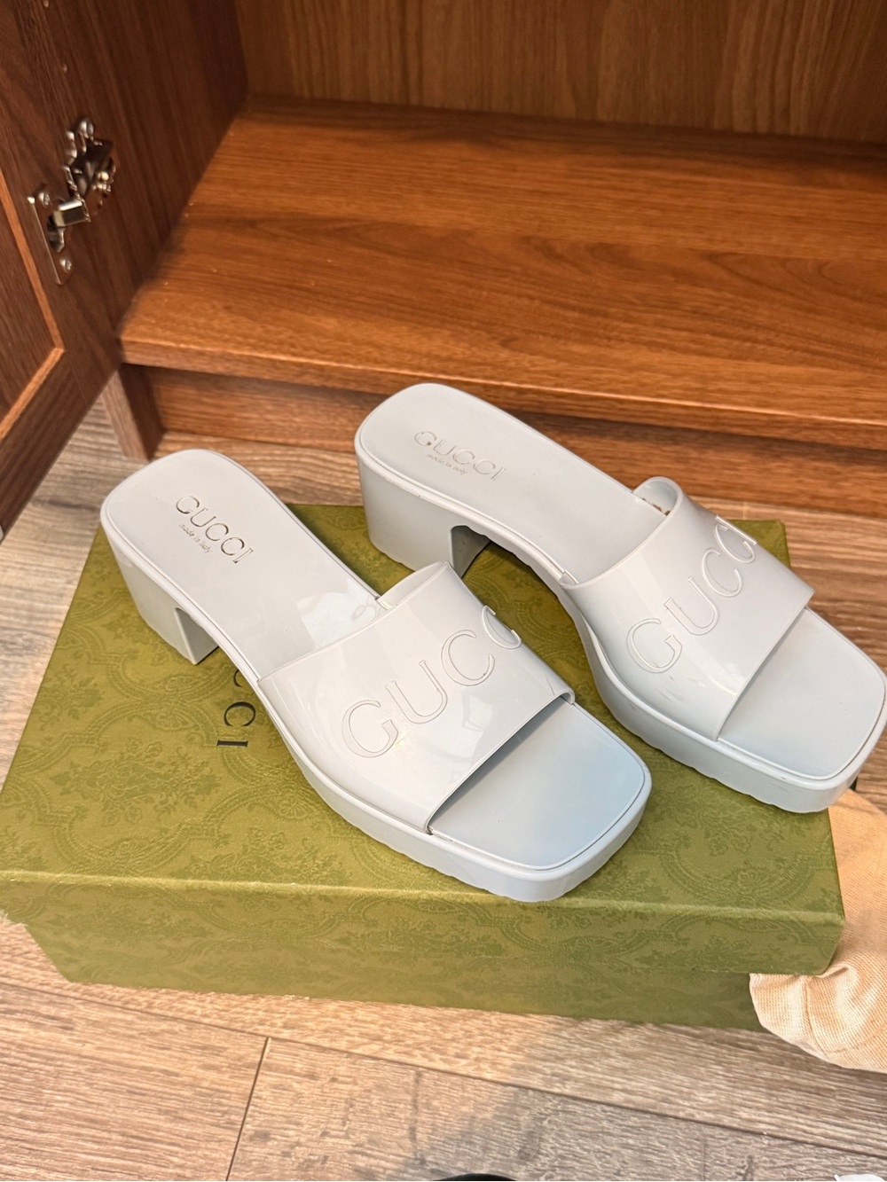Authentic Gucci blue Patent Slide Mules jelly size 37